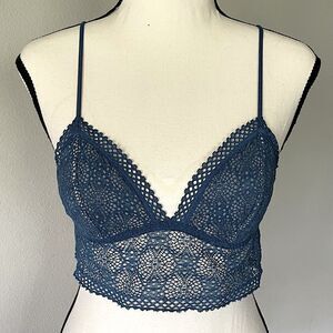 Victoria’s Secret. dusky Blue, Lined, Lace Bralette. Size Small.